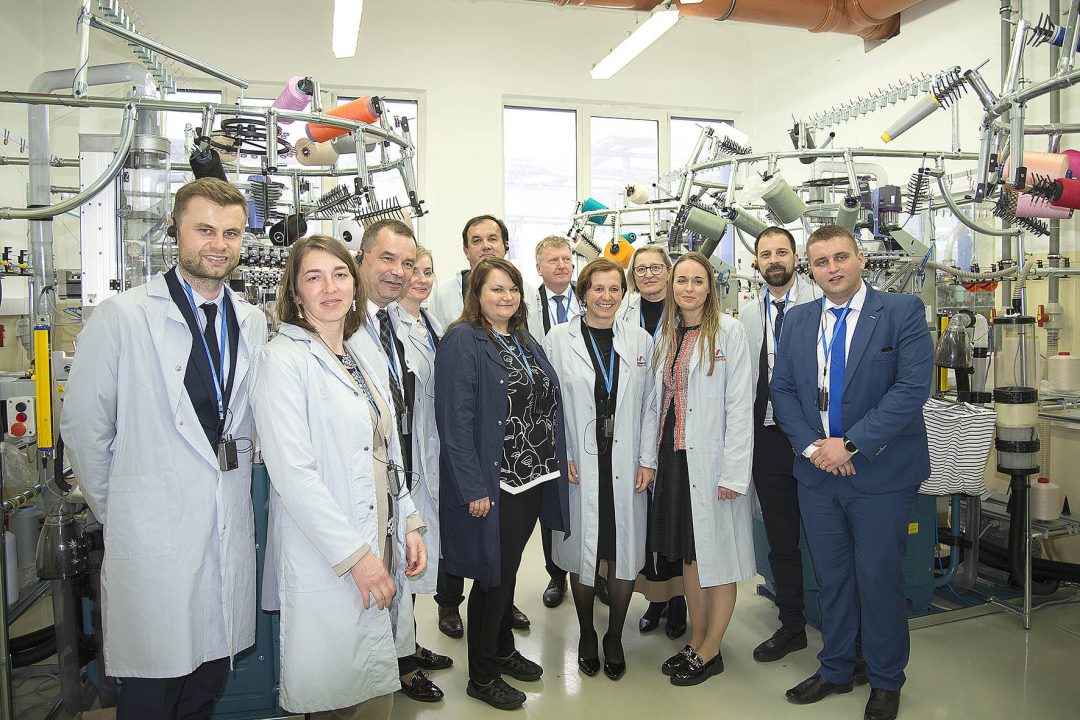 Z regiónov do sveta